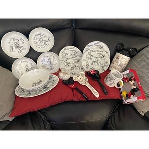 Disney Mickey Sketchbook Collection 20 pc